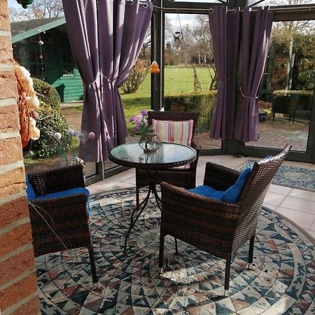 Haus-Schiffer-Ferienwohnung-Lilli Rhauderfehn Esterno foto