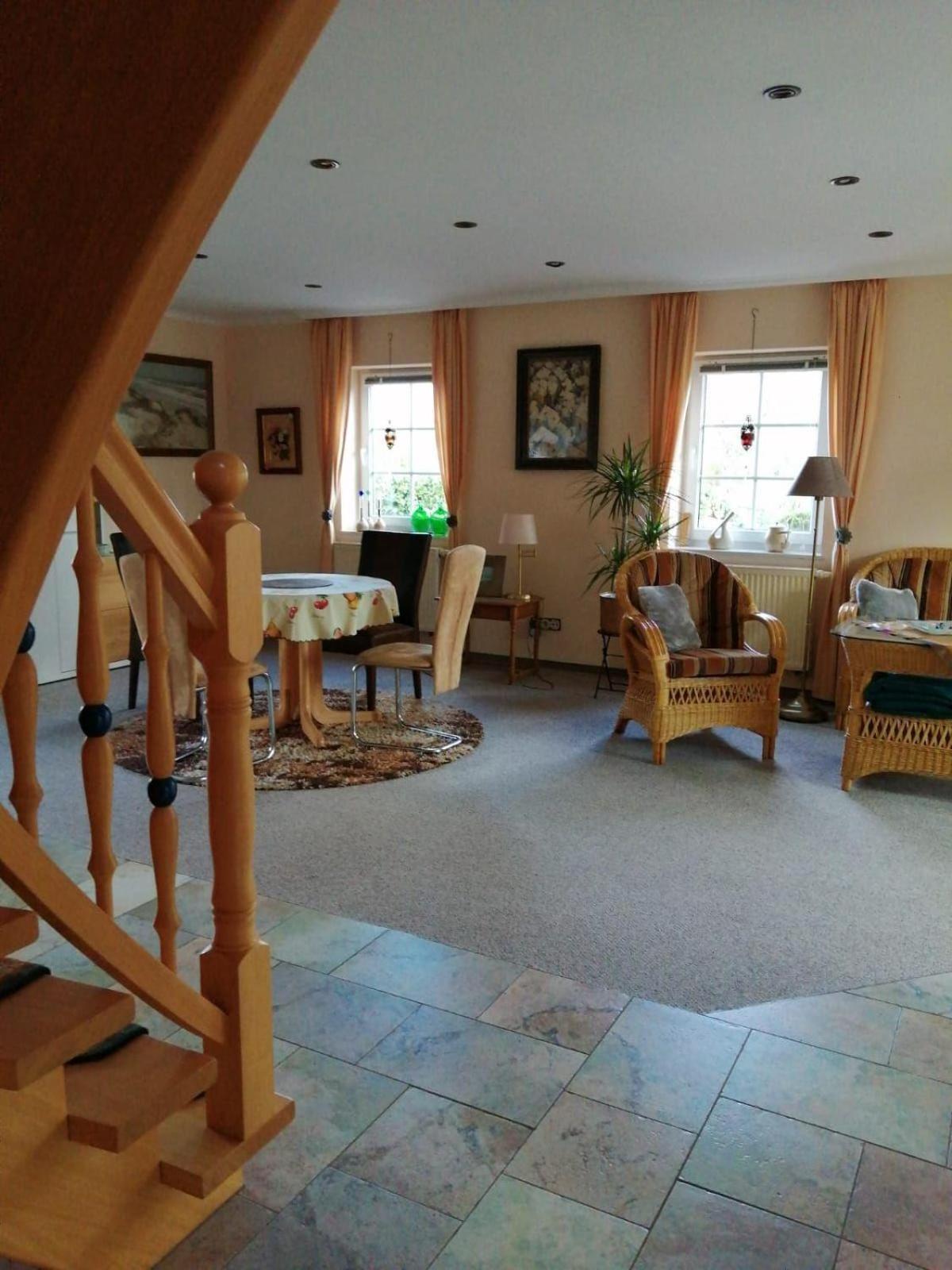 Haus-Schiffer-Ferienwohnung-Lilli Rhauderfehn Esterno foto