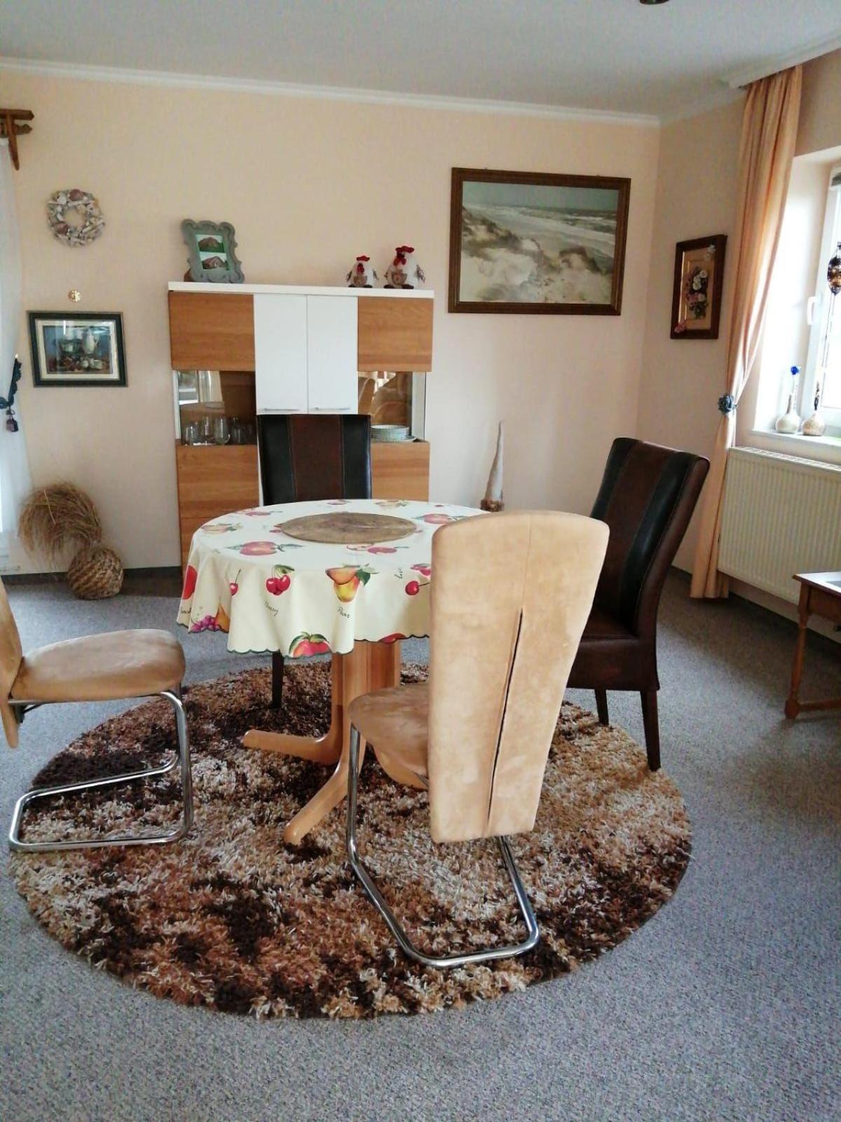 Haus-Schiffer-Ferienwohnung-Lilli Rhauderfehn Esterno foto